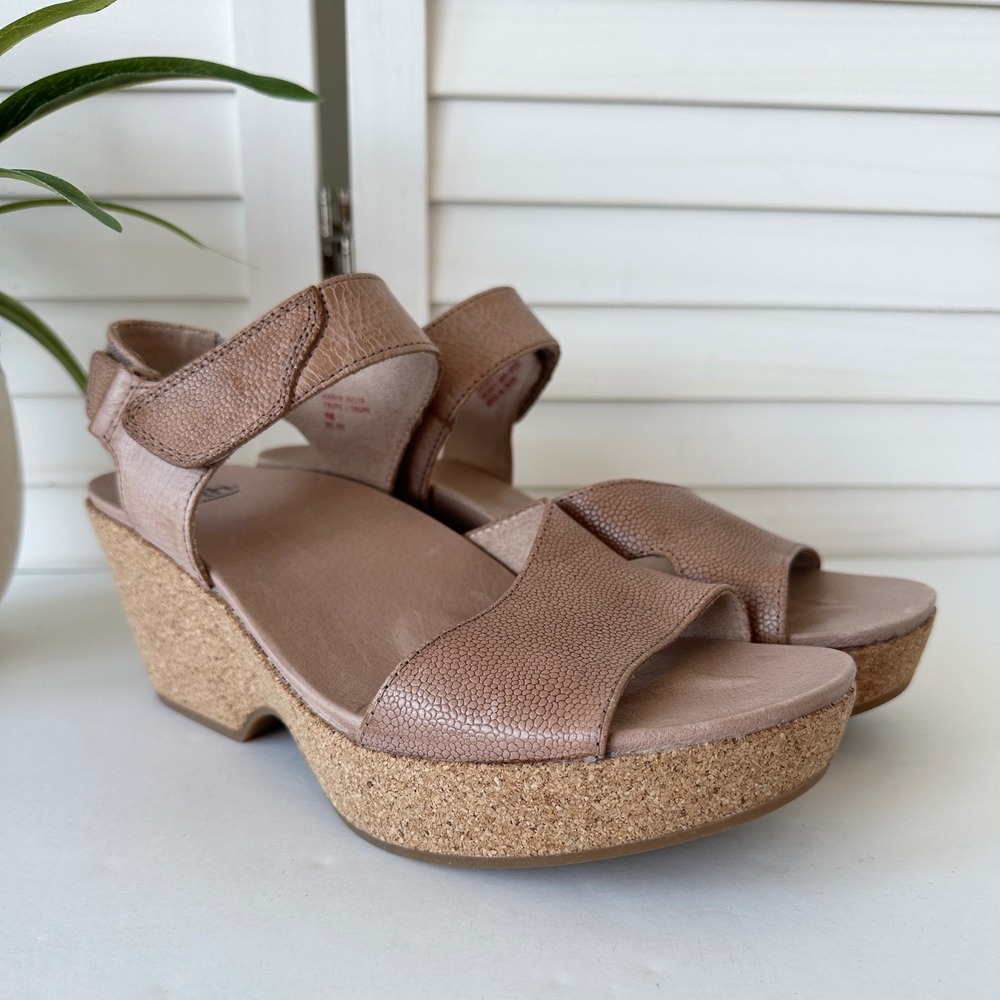 Earth Khaya Kella Taupe Brown Leather Cork Wedge Platform Sandal Shoe Size 9m View 2